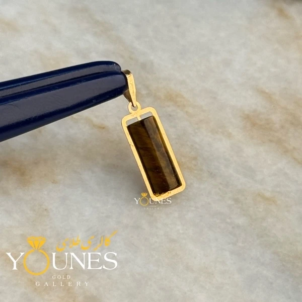 تصویر دوم آویز طلا سنگی چشم ببر